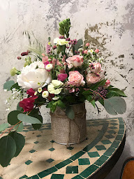 Photo n°1 de Des fleurs dans le vent à Villefranche-sur-Saône (Fleuriste)