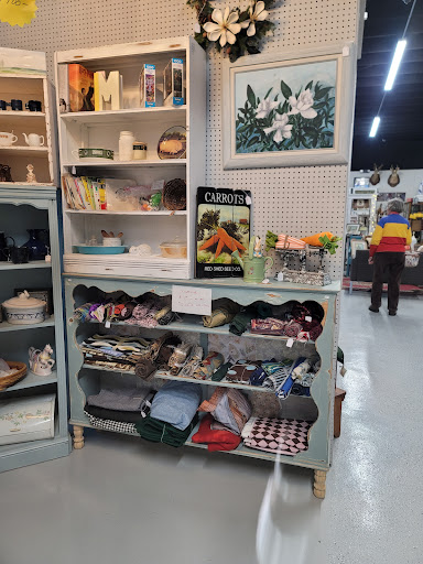 Fox Antique Mall - Thumbnail