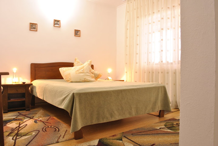 Pensiunea Ruxi by null