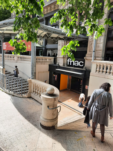 FNAC Grenoble - Victor Hugo