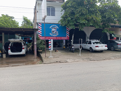 Escuela de Barbería Chuy y Humber