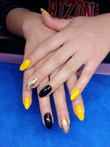 NAILS BY YOZ - Visual