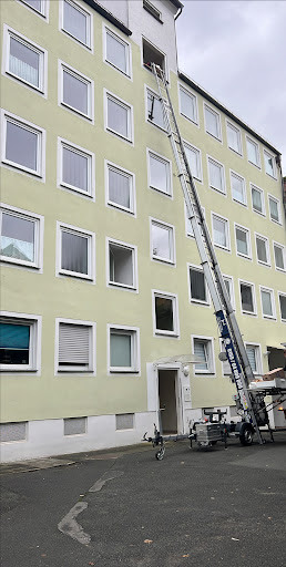 Clean Umzüge - Umzugsfirma Nürnberg - Umzugsunternehmen - Entrümpelung - Entsorgung Möbelaufzug Möbellift Außenaufzug