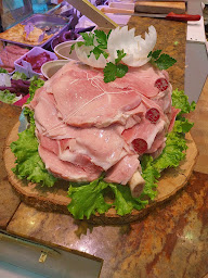 Photo n°16 de MAISON BIGOT - SARL MERLIN à Pierrefonds (Charcuterie)