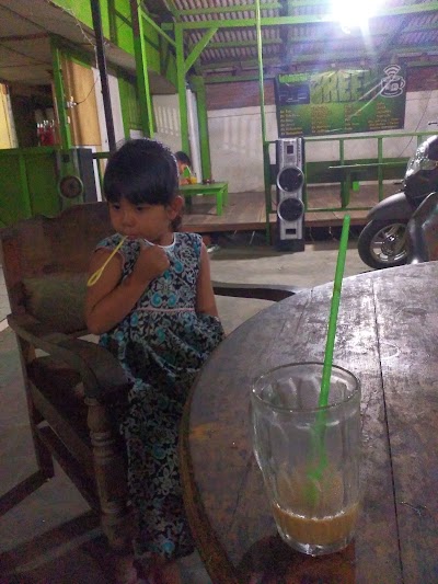 Photos of Warkop Green