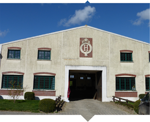 Photo n°5 de Haras de Charmoy à Charmoy (Centre équestre)