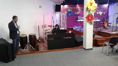 Photos of Church Chic&oacute;