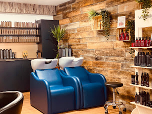 Photo n°13 de L'instant d'une beauté - Coiffeur à Sorgues à Sorgues (Salon de coiffure)