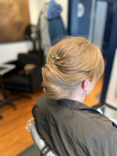 Grounds Salon - Visual