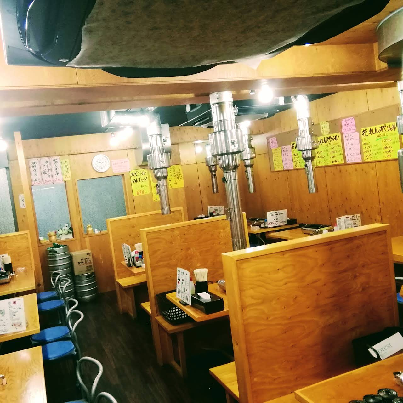 ホルモン焼肉花れん7 ホルモン焼き店