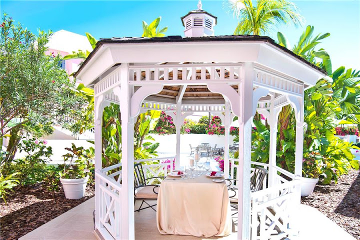 Comfort Suites Paradise Island by null