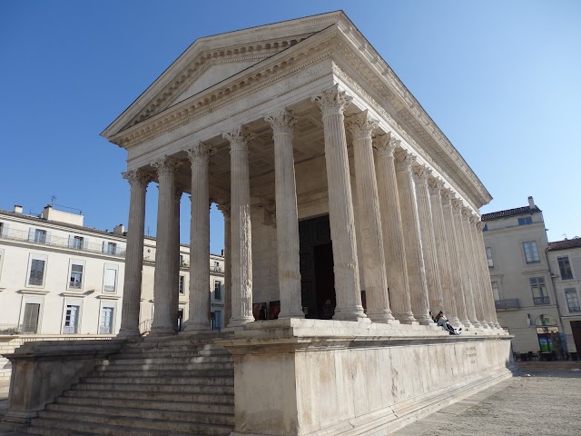 Nîmes