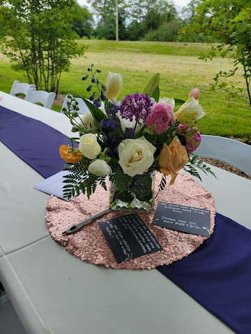 Pike Place Flowers by null