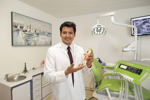 Dr Hugo Sanchez - Dentista Gallery - Mexico