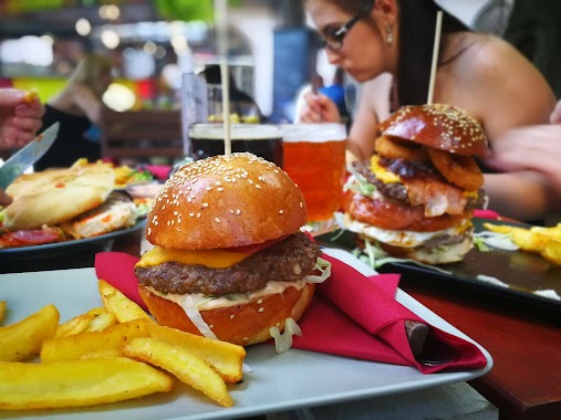 Maláta kézműves sör- és grill kert, Author: Mobil Planetárium Partiscum