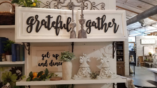 The Rustic Warehouse - Visual