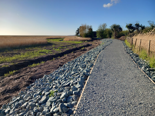 Viewpoint- Parkgate coastal path - Thumbnail