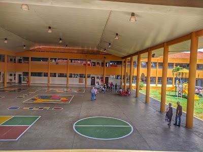 Photos of Santa Cruz Cooperative School