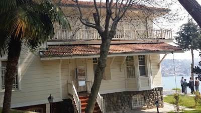 Photos of Asiyan Museum