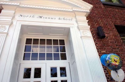 North Mianus School