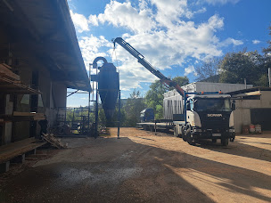 Photo n°20 de GTLM SAS à Saint-Nizier-d'Azergues (Société de transport routier)