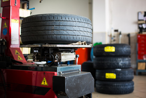 Larry Hardee's Automotive Service Center - United States