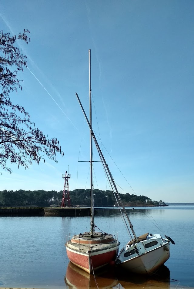 Les bâteliers du lac