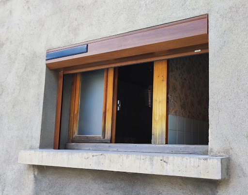 Alpestore | Installations, réparations de stores banne et de volets roulants Briançon - Thumbnail
