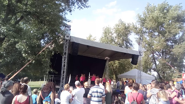 Telefonszám: Katonadomb park
