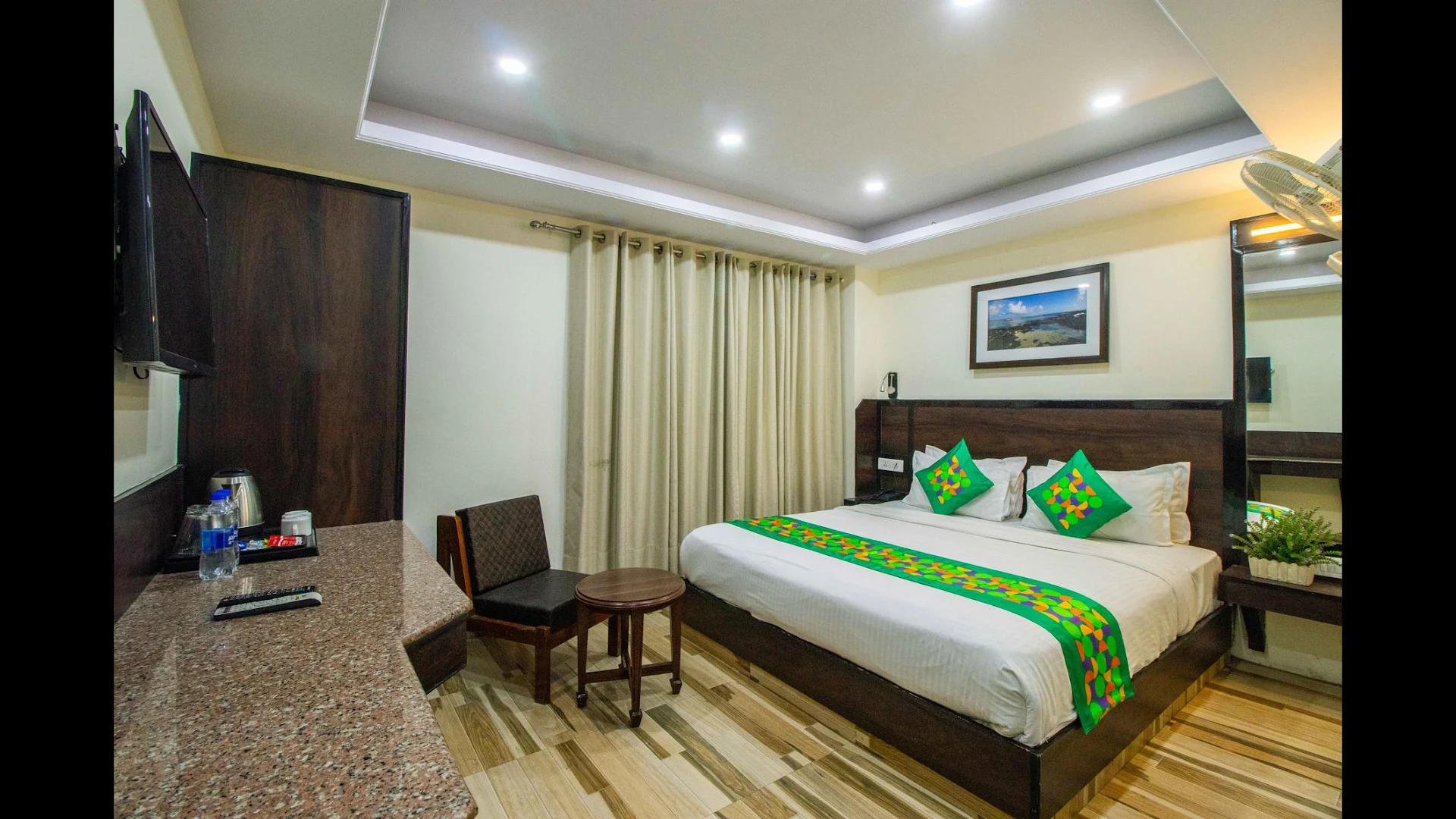 Treebo Maharaja, Near Mall Road