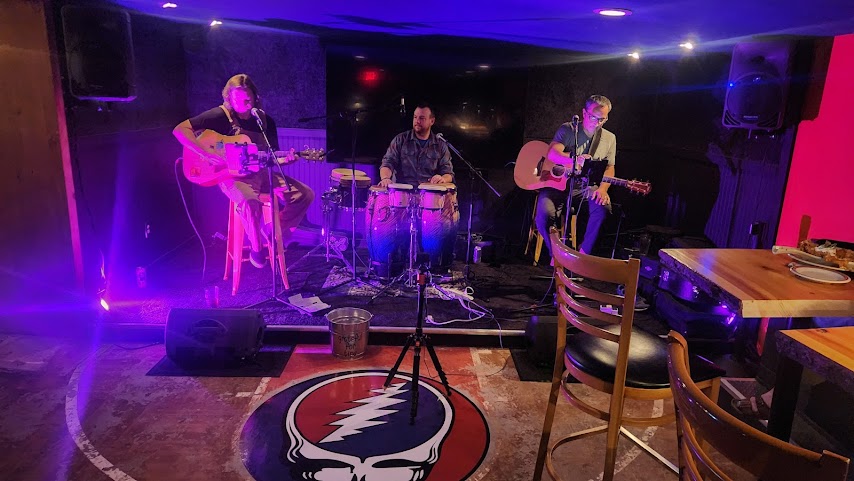 The Grateful Skier Restaurant & Bar by null