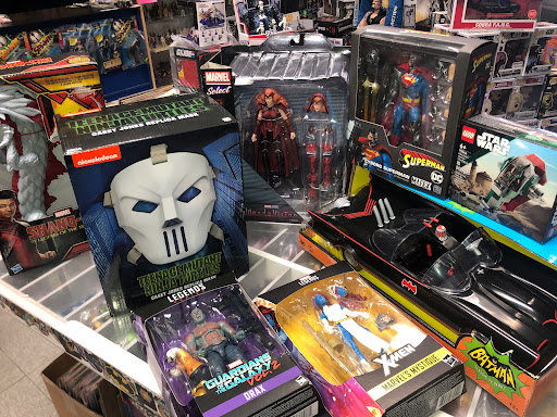Quake Collectibles West - Thumbnail
