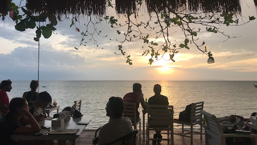 Mango Tree Sunset Bar & Cafe