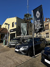 Photo n°4 de RENAULT - Garage St Arnoult Automobiles / Station Service TotalEnergies à Saint-Arnoult-en-Yvelines (Station-service)