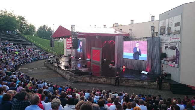 Amfiteatr. Miejski Ośrodek Kultury – Parkowa 1