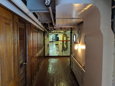 Cruiser Olympia and Submarine Becuna at Independence Seaport Museum