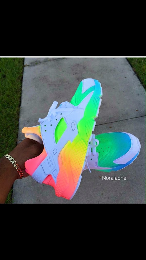 цветные краски. меняет цвет на воздухе. отражение в мыльном пузыре. кольцо настроения камушка.