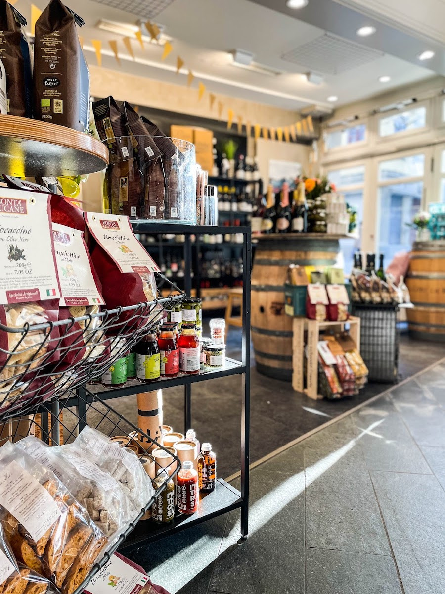 Charlie's - Coffee, Food & Wine — photo 1