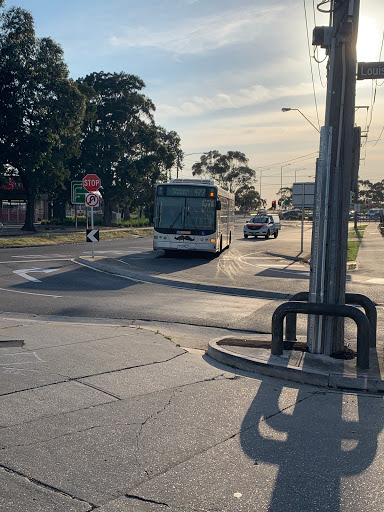 Airport West SC/Louis St - Thumbnail