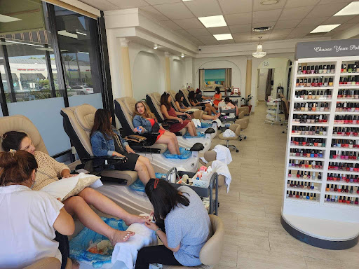 Polish Nails & Spa