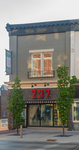 Studio 237 - Visual