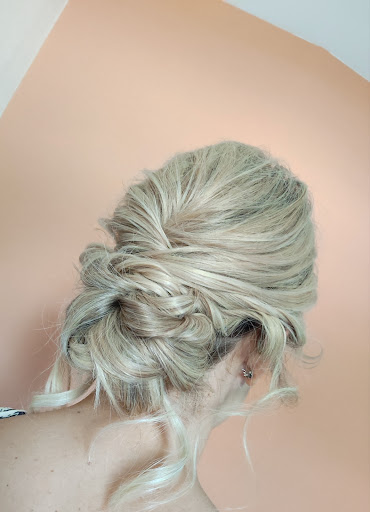 Blow hair salón - Thumbnail