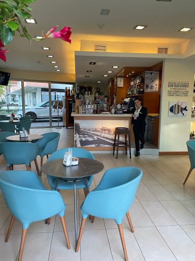 Daniel's Bar