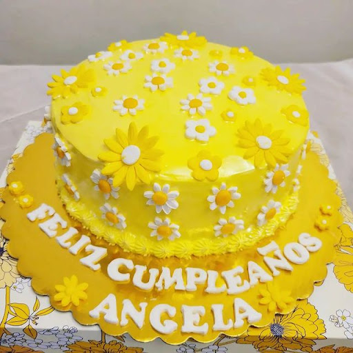 LoraCakeDesigns
