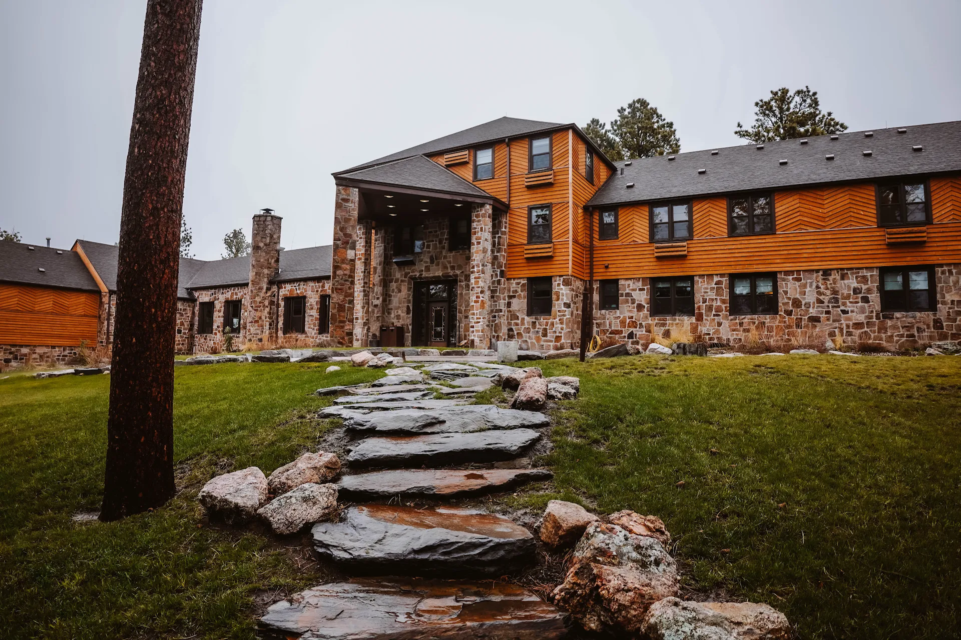 Sylvan Lake Lodge