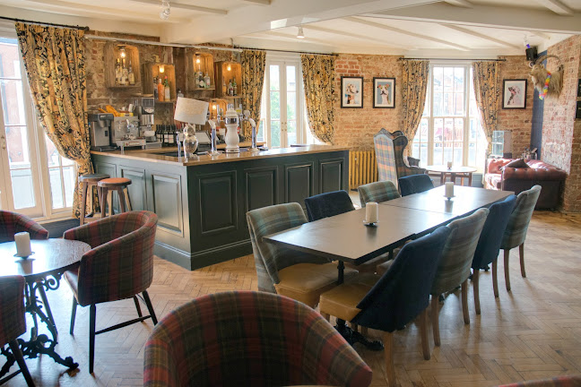 Comments and reviews of The Distillers, Hammersmith
