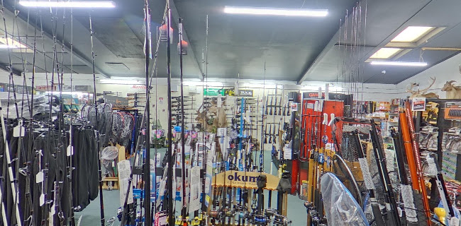 Reviews of Wild Outdoorsman in Hokitika - Sporting goods store