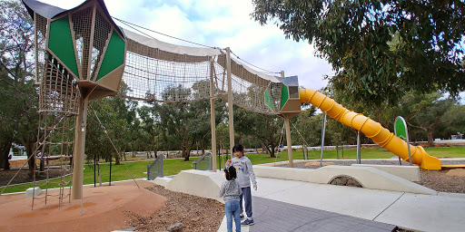 Leeuwin Gardens - Thumbnail
