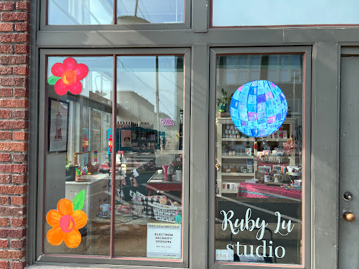 RubyLu Studio - Visual