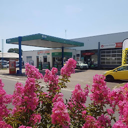 Photo n°26 de garage de l'avenue à Descartes (Magasin de pneus)